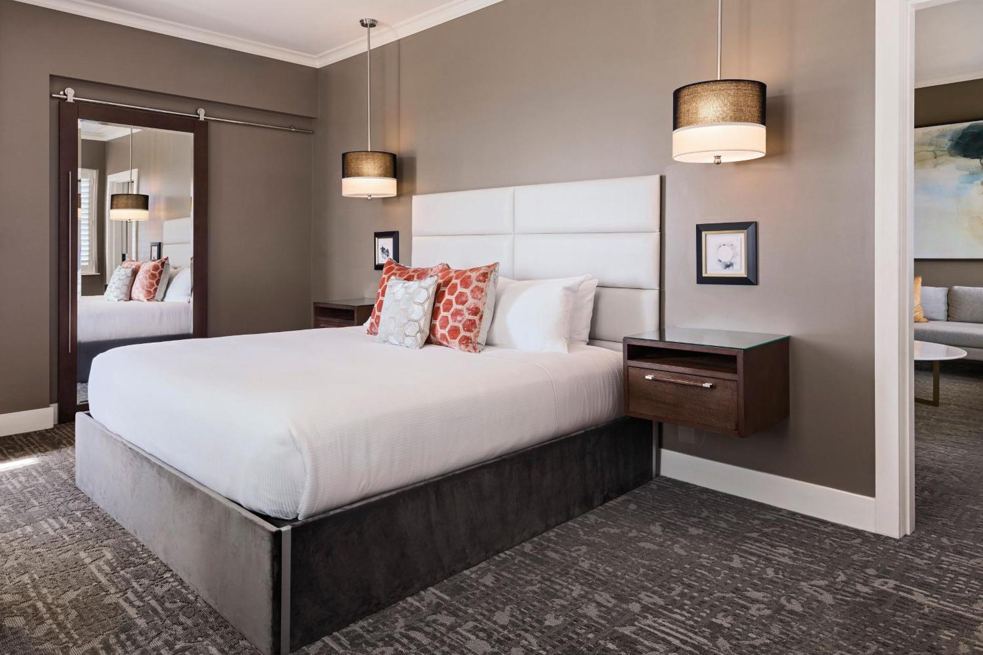 Ambassador Hotel Oklahoma City, Autograph Collection Ngoại thất bức ảnh